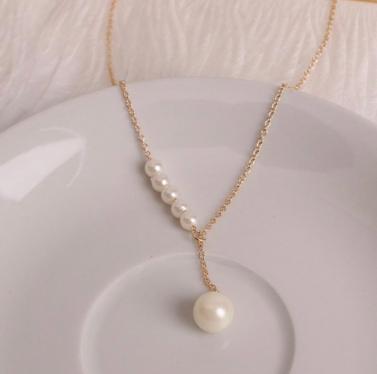 Sky drop pearl Necklace